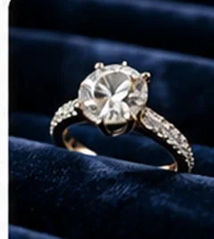 Bague solitaire diamant posée sur un écrin de velours bleu